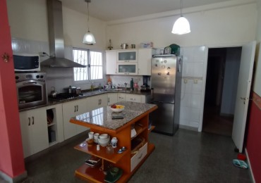 Venta Excelente Casa de 6 ambientes, Villa Lugano, CABA