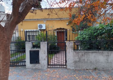 Venta casa 4 ambientes c/ terreno, Villa Lugano