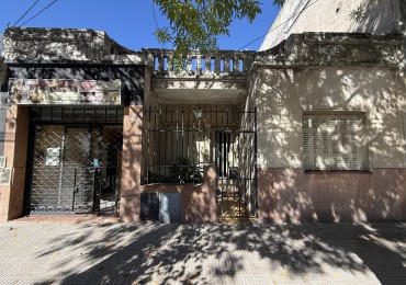 Venta casa c/ local sobre lote 10x25, Ideal desarrollo, Villa Lugano