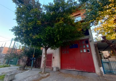Venta de galpon con dos viviendas, inmueble en block, Ing. Budge